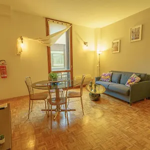 Darling With Stunning Views On Duomo Apartamento