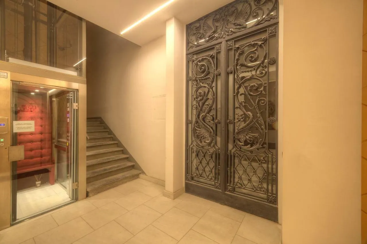 Duomo Luxury Apartment 